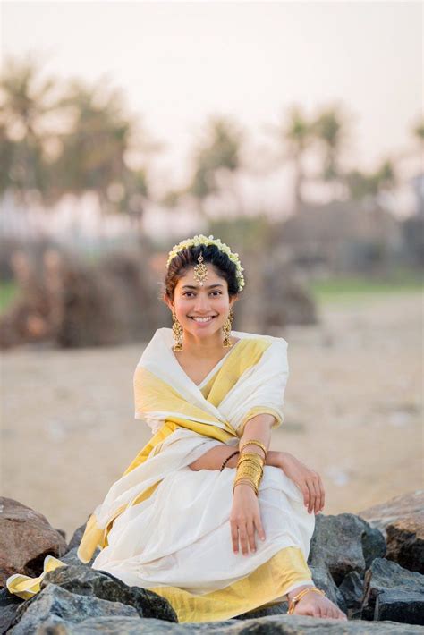 Sai pallavi's photos flaunting her heartwarming smile will brighten up your dull tuesday. Actress Photos WallPapers Gallery Videos TVShows ...