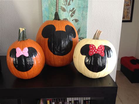 Disney Mickey And Minnie Mouse Pumpkin Halloween Statues