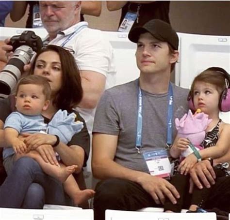 Aston K And Milas K With Their 2 Kids Celebrity Kids Aston Kutcher