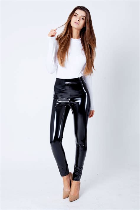 Shiny Leggings Outfit