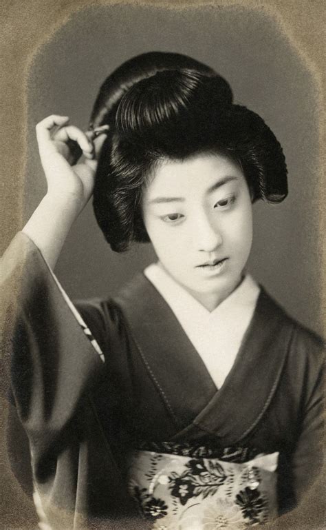 Geiko Tomigiku Adjusting Her Hairpin 1920s Japanese Geisha Japanese