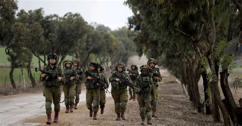 Israel ataca alvos do Hamas em Gaza após disparo de mísseis palestinos