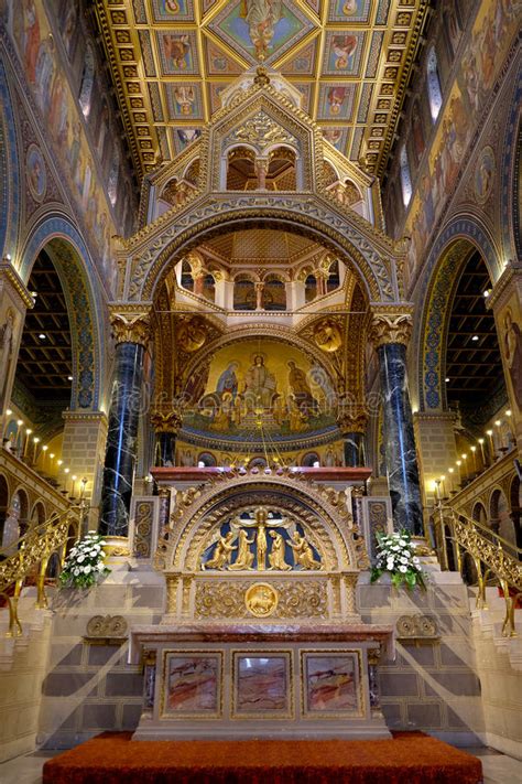 Paul is magnificent, with enormous marble columns and beautiful gold mosaics. Interior Of St. Peter And St. Paul Basilica In Pecs ...