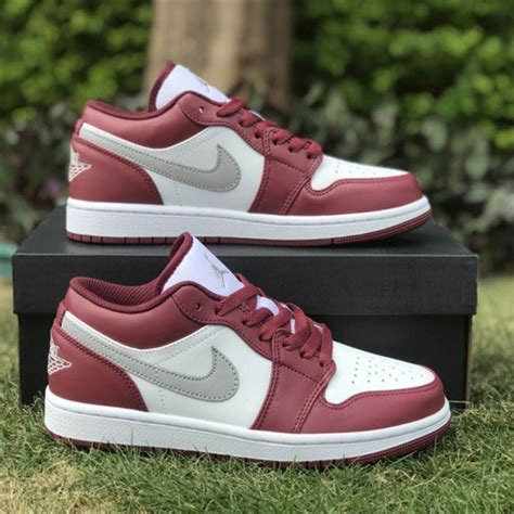 Giày Nike Jordan 1 Low Cherry Red Gs 553560 615 Sneaker Daily