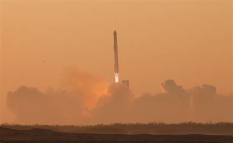 Spacex Launches Giant Rocket But Loses It 8 Minutes Into Flight
