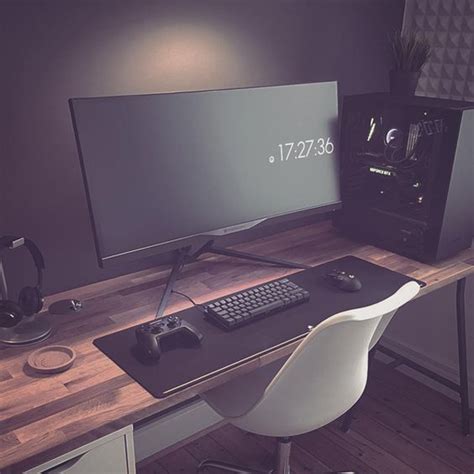 Be sure to follow the there should be enough room for everything that you need. 25 Cool And Stylish Gaming Desks For Teenage Boys | HomeMydesign