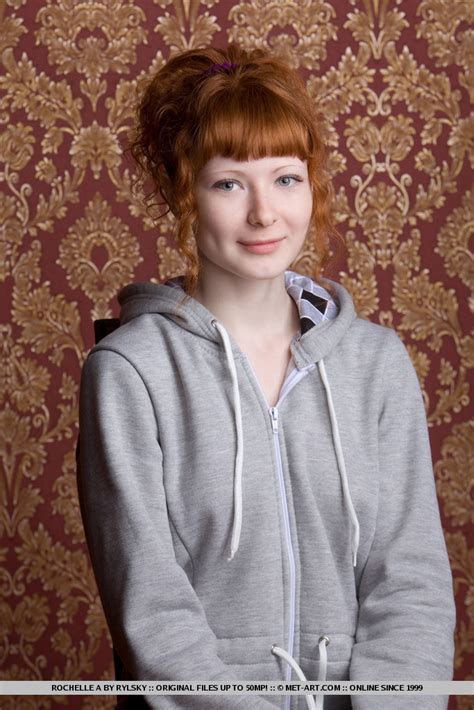 Rochelle Cute Redhead Redbust