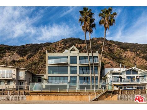 Malibu realtors russell grether and tony mark have 35 years of experience and over $750 million in sales. Jillian Michaels's $9.75 Million Beach House Is for Sale ...