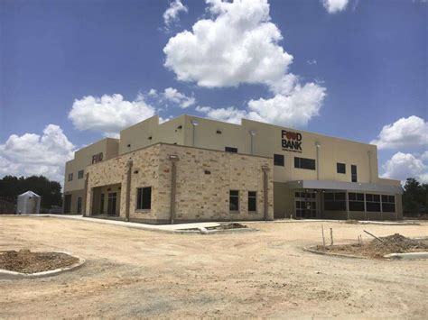 Food bank ei tegutse valdkondades pangad. New Braunfels prepares to open branch of San Antonio Food ...