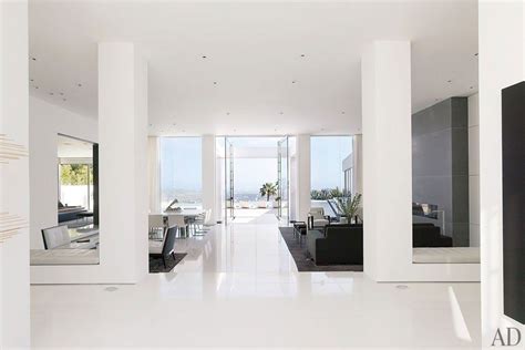 Look Inside A Minimalist Beverly Hills Home Beverly Hills Houses
