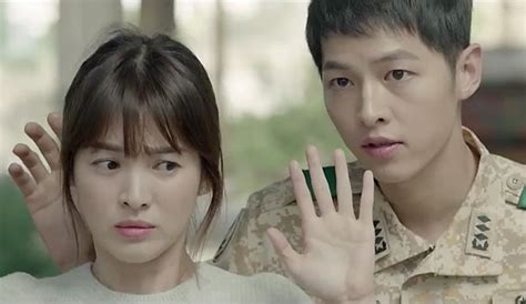 Descendants of the sun is a 2016 south korean drama series directed by lee eung bok. "Descendants of the Sun" Has Its First Official Trailer ...