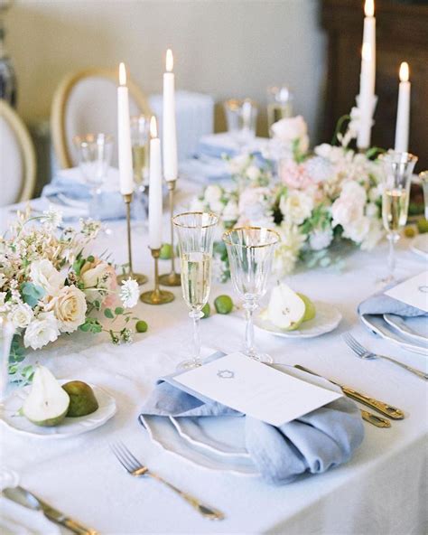 This Classic And Elegant Table Decoration For A Wedding Reception Comes