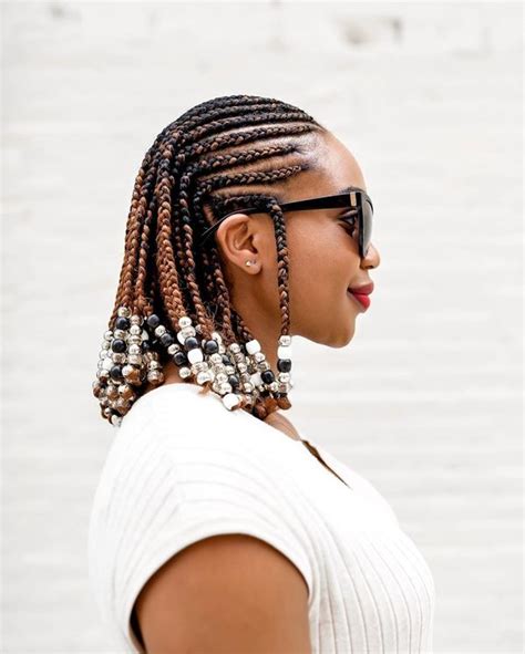 Holding your hoop firmly in this shape with your fingers, slide your wire off the end of your mandrel. 22 Inspiring Bob Braids Hairstyles | StylesRant