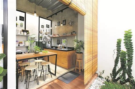 Inspirasi Desain Dapur Industrial Ala Damaricha Menyatu Dengan Taman IDEA