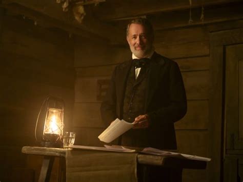 Tom hanks features in the first image from western drama news of the world. Tom Hanks saddles up for first Western in 'News of the World' | Hollywood - Gulf News