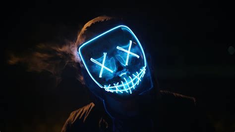 Man Wearing Black And Blue Mask 4k Hd Wallpapers