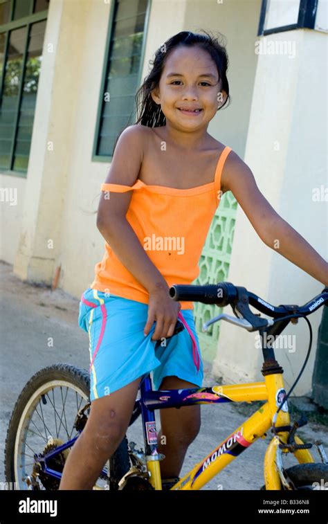 Girl On Atiu Cook Islands Stock Photo Alamy