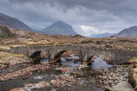 Ponte Velha De Sligachan Na Ilha De Skye Escócia Imagem De Stock
