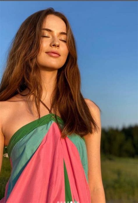 Dünyanın En Güzel Kızı Kristina Pimenova Güzelliğiyle Büyüledi Pozuna
