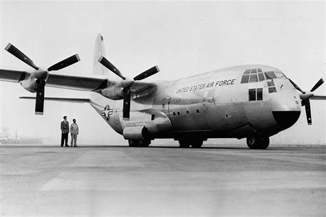 How The C 130 Hercules Became The Perfect Airlifter Historynet