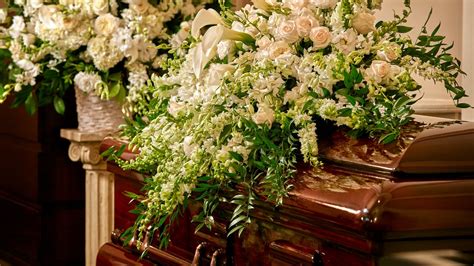 How To Choose A Casket Funeral Caskets And Coffins