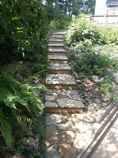 Flagstone Steps With Rubble Strip Risers Make An Elegant Natural Stone