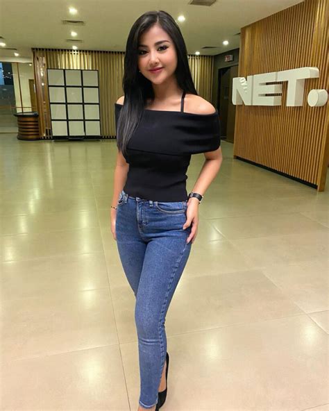 Foto Seksi Tania Ayu Siregar Dzargon