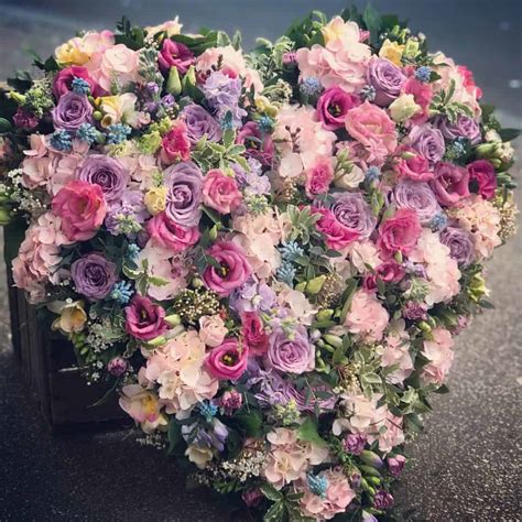Heart Pink Funeral Tribute Vinetta Flower Gallery In Maidstone
