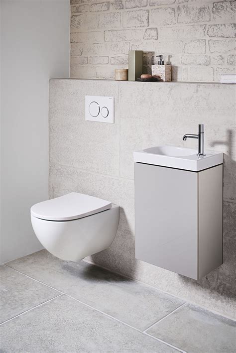 Geberit In Wall System With Sigma21 Flush Plate Toilet Design