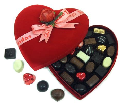Delicious Heart Shaped Chocolate Boxes For The Season Of Love Heart Shaped Chocolate Box