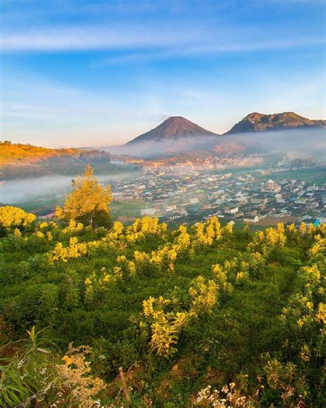 It borders with west java province in the western at the feet of these mountains will find a pleasant and cool highland plains with beautiful buddhist kingdom of mataram in central java was also born during this era syailendra dynasty. Skoter Hill is a perfect place for nature lovers in Dieng ...
