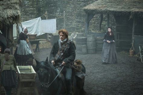 New Hq Outlander Stills From Episode 1×10 By The Pricking Of My
