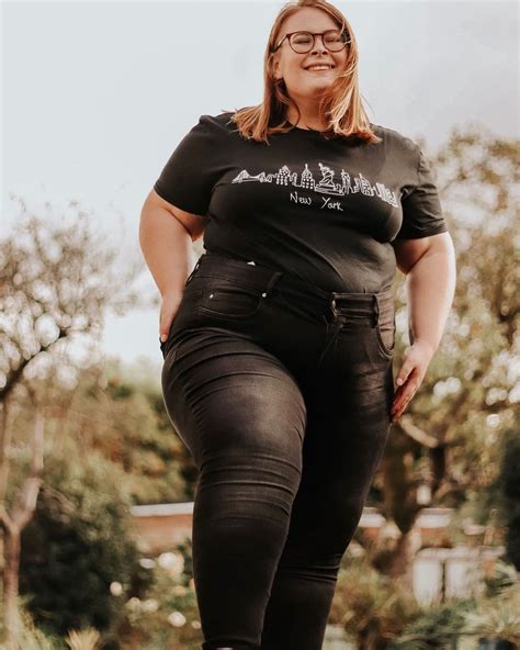 emily plus size blogger on instagram “[ted] feeling foxy in my new fox factor jeans 🦊💁
