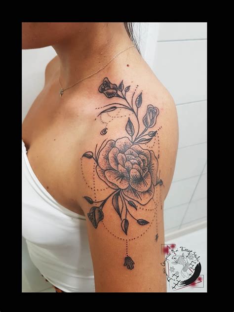Rose Shoulder Tattoos For Women