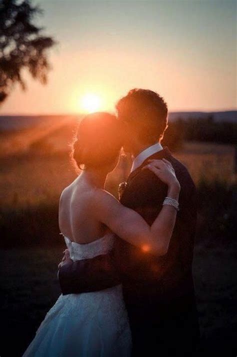 ️ 20 Stunning Romantic Sunset Wedding Photo Ideas Hi Miss Puff