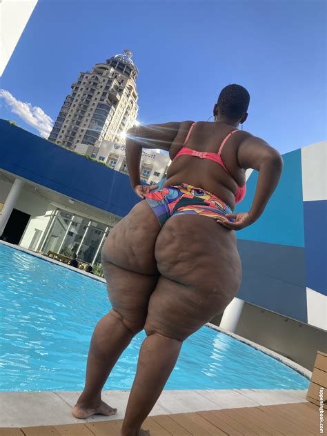 South African Thick Nude Onlyfans Leaks The Girl Girl