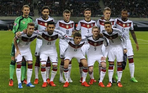 Um fußball ging es im vorfeld der partie deutschland gegen ungarn kaum. Germany Football Squad of 2016 EURO - TSM PLUG