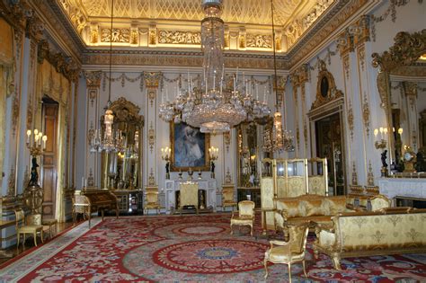 Buckingham palace was originally a grand house built by the dukes of buckingham for his wife. Buckingham Palace | Flickr - Photo Sharing!