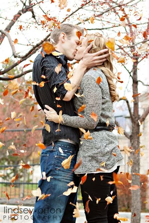 20 Super Captivating Fall Engagement Photo Ideas Roses And Rings Part 2