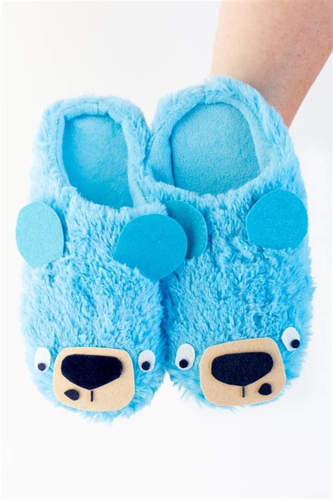 Diy Bear Slippers That Are No Sew Cutefetti