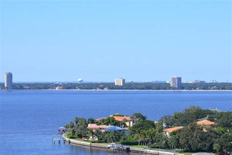 Helicopter Tour Of Tampa Bay And Davis Island Triphobo