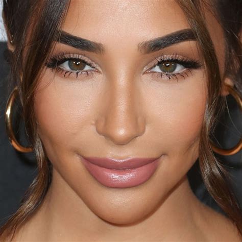 Chantel Jeffries Makeup Photos And Products Steal Her Style