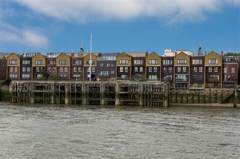 Houses Along The River Thames Near The Canary Wharf Stock Photo Image
