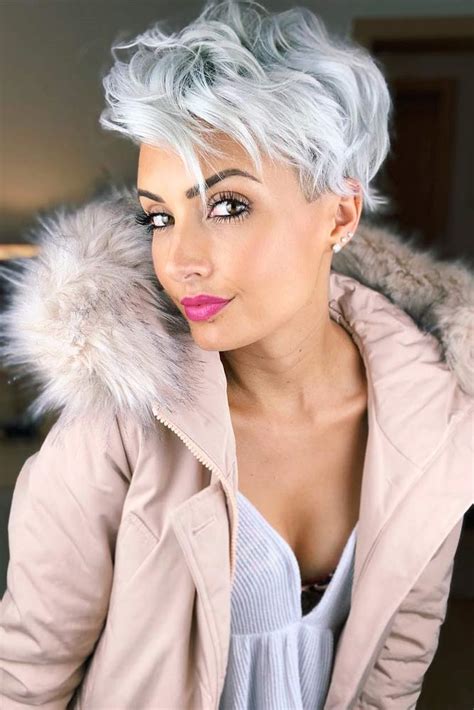 30 Timeless Feathered Hair Ideas To Look Fresh And Modern
