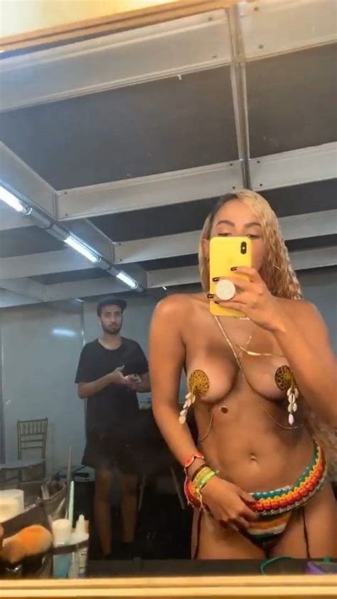 Anitta Singer Topless Nude Fappening Pics The Fappening