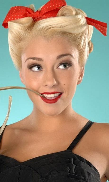 Pin up hairstyles are classic, beautiful and extremely sexy. Pin up girl hairstyles for long hair