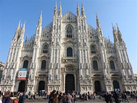 Duomo Di Milano Storia E Segreti Del Monumento Simbolo Della Città