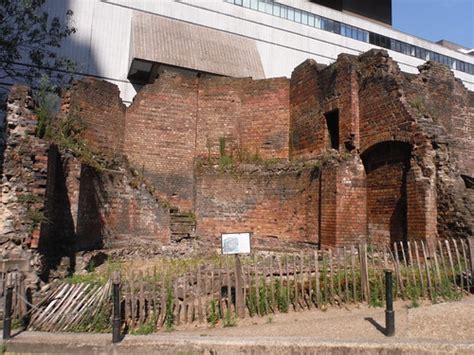 Bastion 14 Of The London Wall By The Museum Of London Flickr