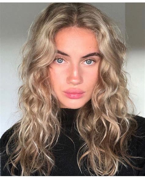 natural blonde hair swedish curly Прически Идеи причесок Новая прическа