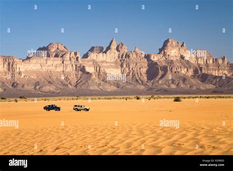 Mountains In The Libyan Desert Hi Res Stock Photography And Images Alamy